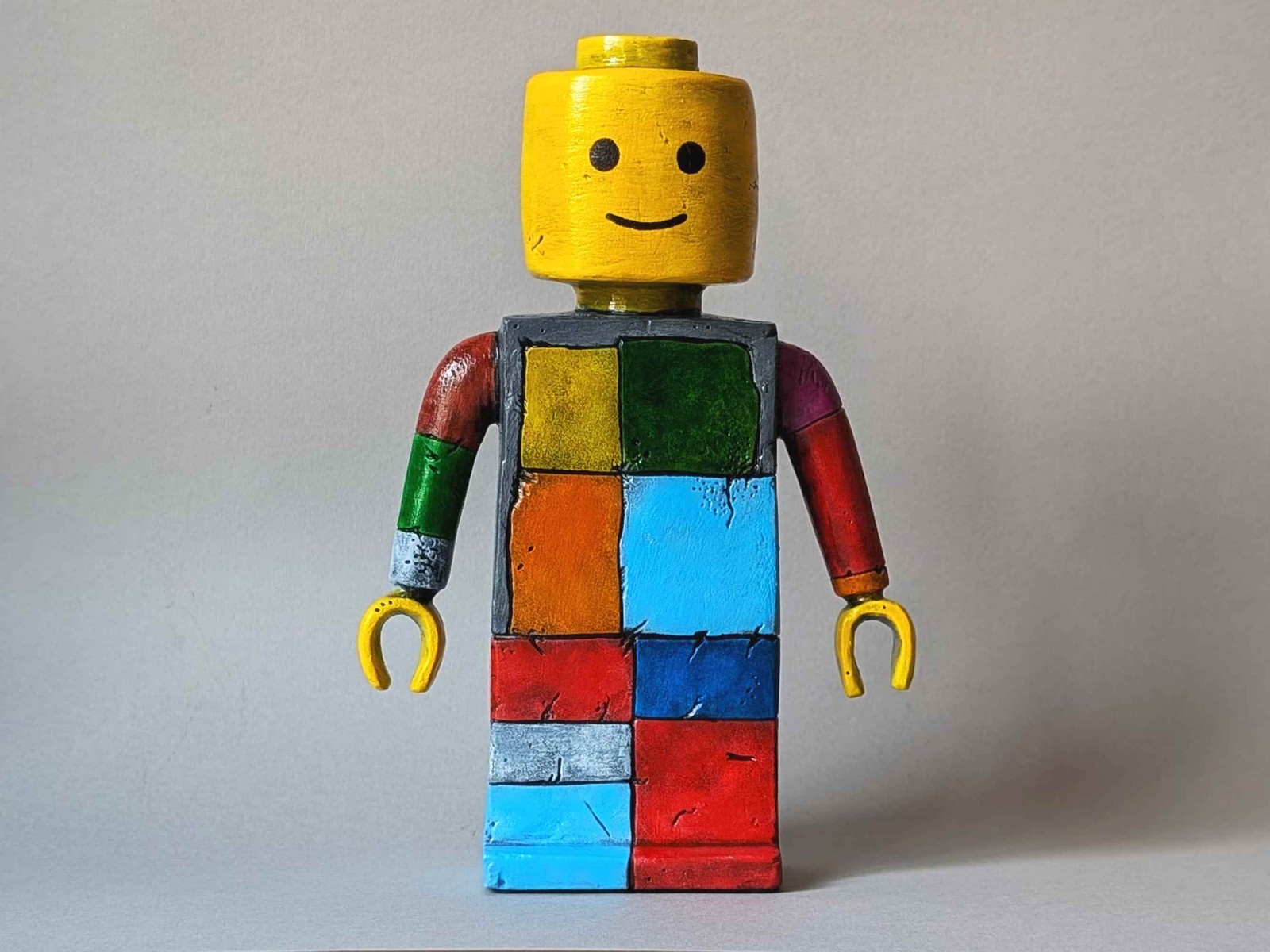 brick-blocker-lego-tribute-sculpture-lego-guy-homage-01