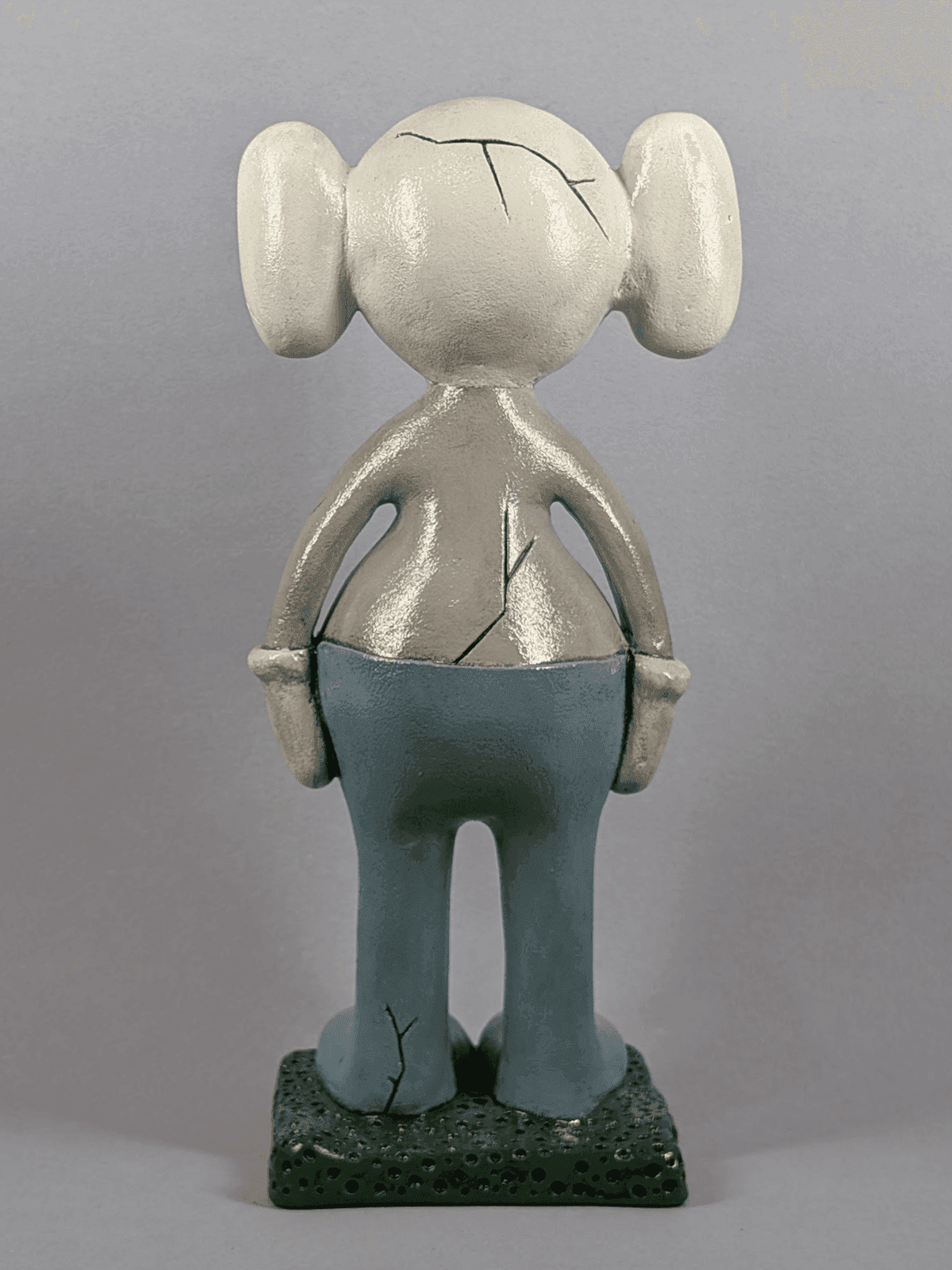 KAWS-002